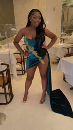 Load image into Gallery viewer, Velvet Hottie
